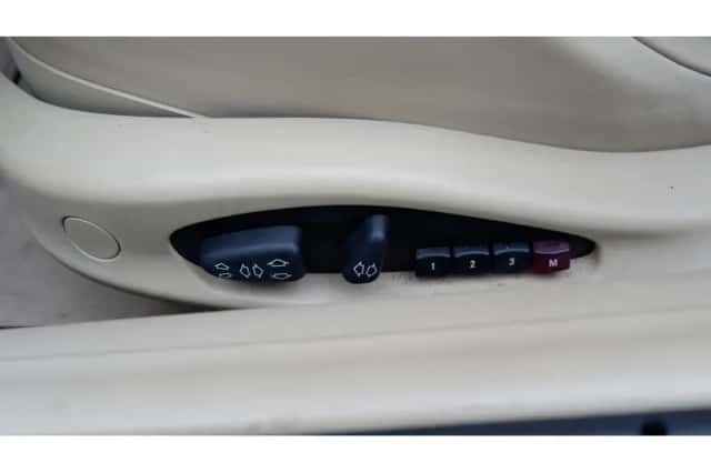 BMW Z4 (2006) thumbnail 6