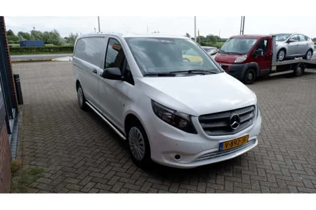 Mercedes-Benz Vito (2017) thumbnail 3