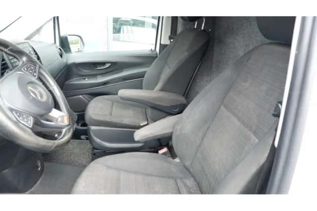 Mercedes-Benz Vito (2017) thumbnail 4