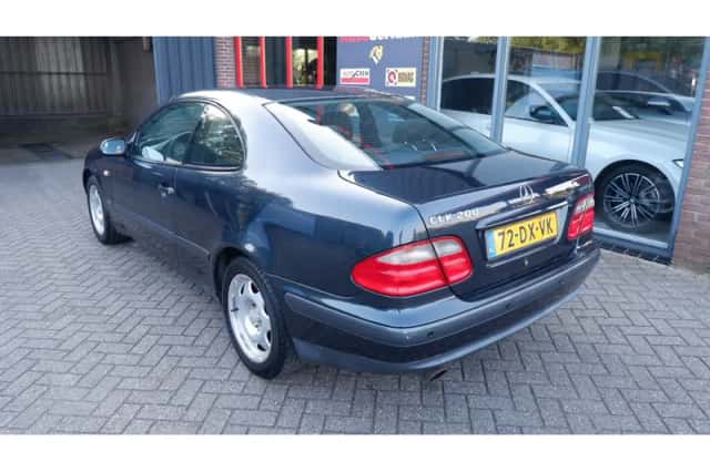 Mercedes-Benz CLK-Klasse (1998) thumbnail 3