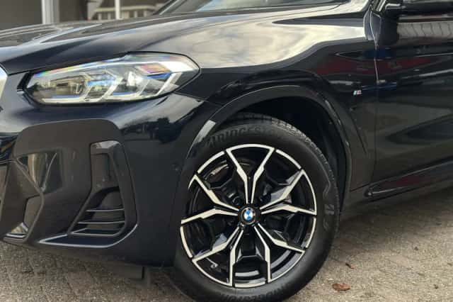BMW X4 (2024) thumbnail 5