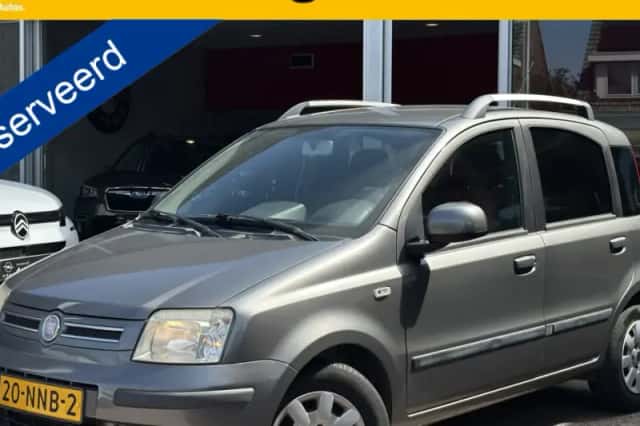 Fiat Panda (2010) thumbnail 1