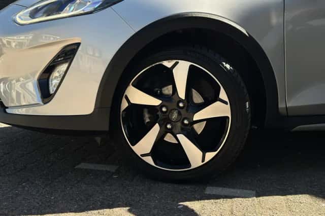Ford Fiesta (2019) thumbnail 5