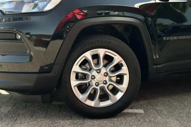 Jeep Compass (2024) thumbnail 5