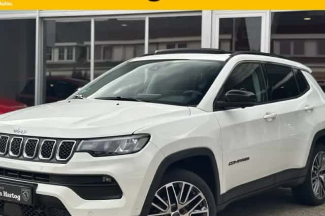 Jeep Compass (2024) thumbnail 1