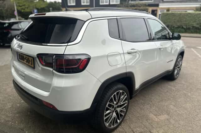 Jeep Compass (2024) thumbnail 3