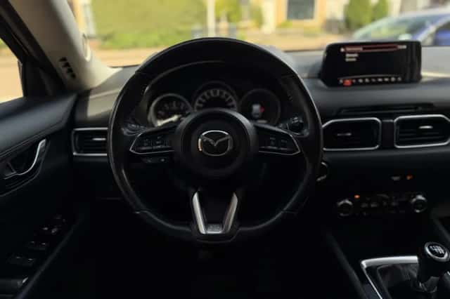 Mazda CX-5 (2018) thumbnail 3