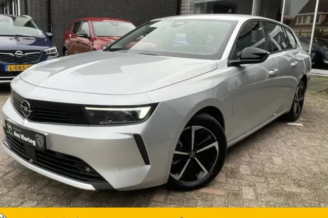 Opel Astra (2024) thumbnail 1