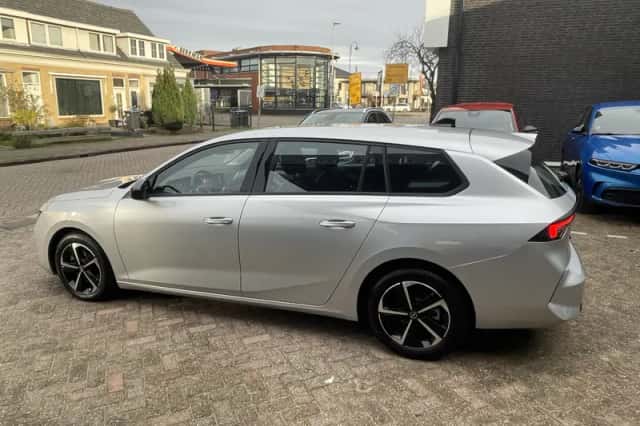 Opel Astra (2024) thumbnail 3