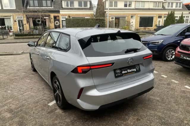 Opel Astra (2024) thumbnail 4