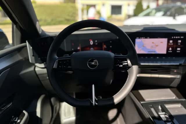 Opel Astra (2024) thumbnail 4