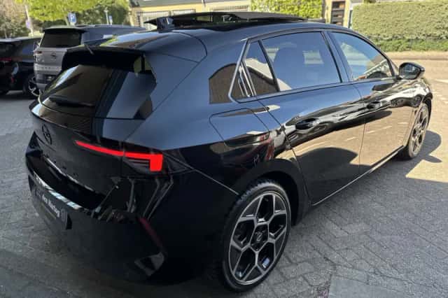 Opel Astra (2024) thumbnail 2