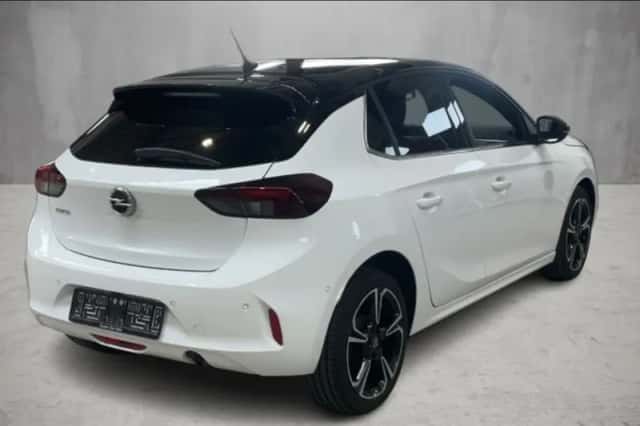 Opel Corsa (2023) thumbnail 3