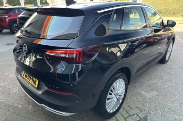 Opel Grandland (2019) thumbnail 3