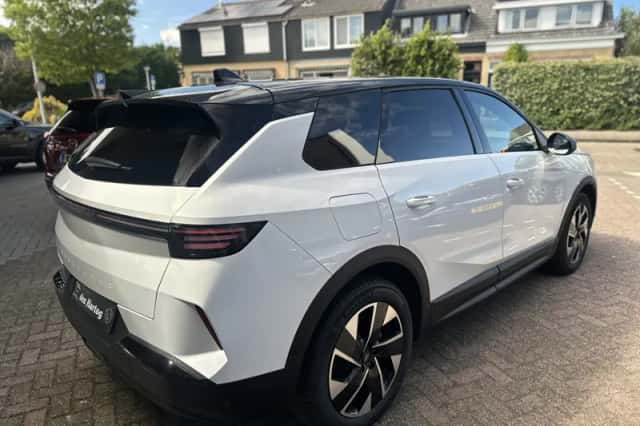 Opel Grandland (2025) thumbnail 3
