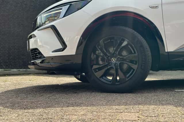 Opel Grandland (2024) thumbnail 5