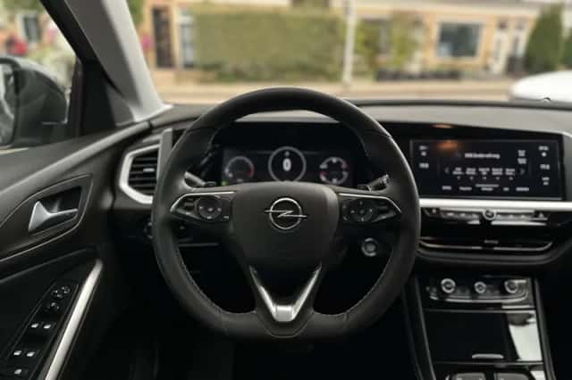 Opel Grandland (2024) thumbnail 5