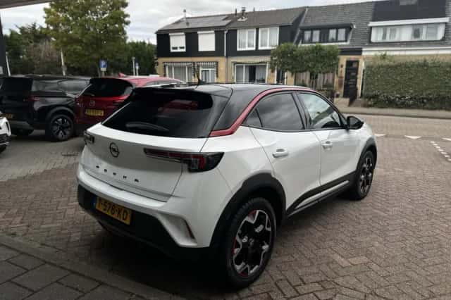 Opel Mokka (2023) thumbnail 2