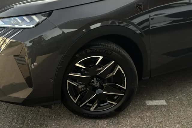 Peugeot 3008 (2025) thumbnail 5