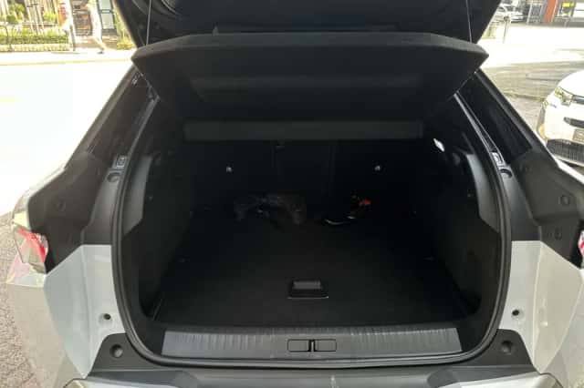 Peugeot 3008 (2025) thumbnail 6