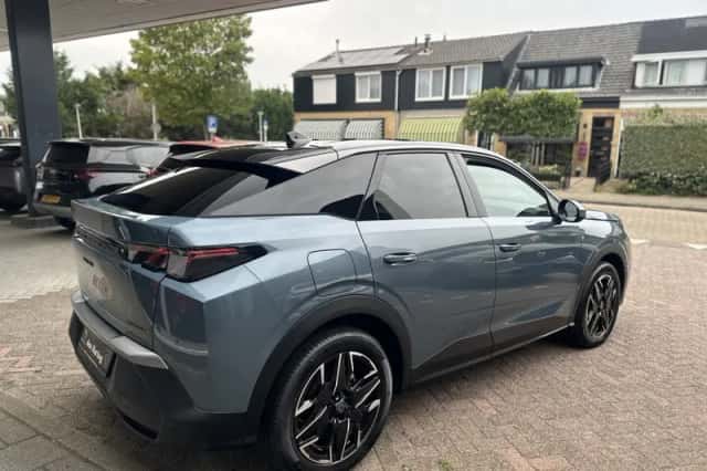 Peugeot 3008 (2025) thumbnail 3