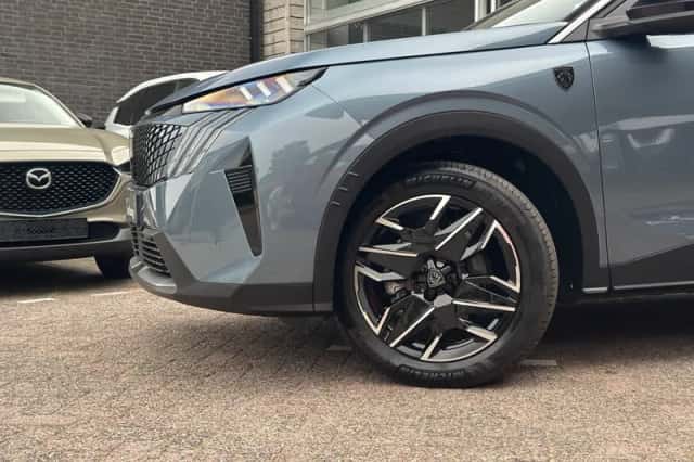 Peugeot 3008 (2025) thumbnail 5