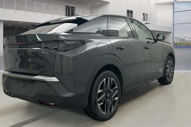 Peugeot 3008 (2025) thumbnail 4