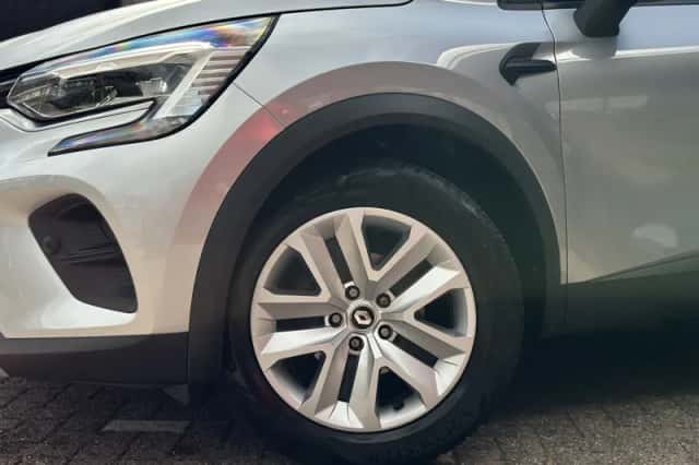 Renault Captur (2022) thumbnail 5