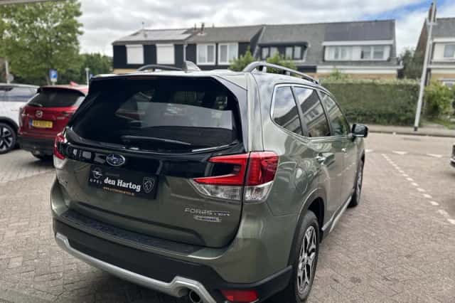 Subaru Forester (2020) thumbnail 3