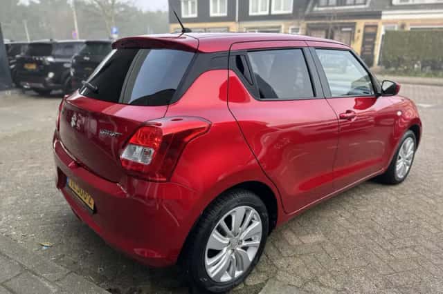 Suzuki Swift (2018) thumbnail 3