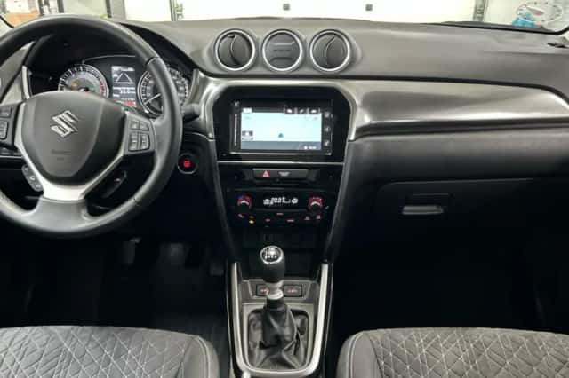 Suzuki Vitara (2025) thumbnail 6