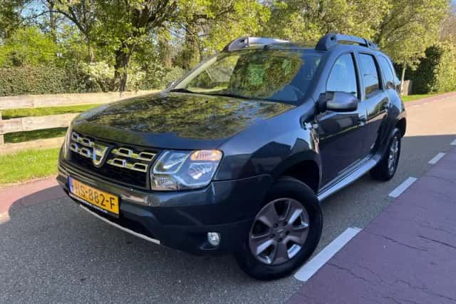 Dacia Duster (2016) thumbnail 1