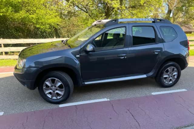 Dacia Duster (2016) thumbnail 2