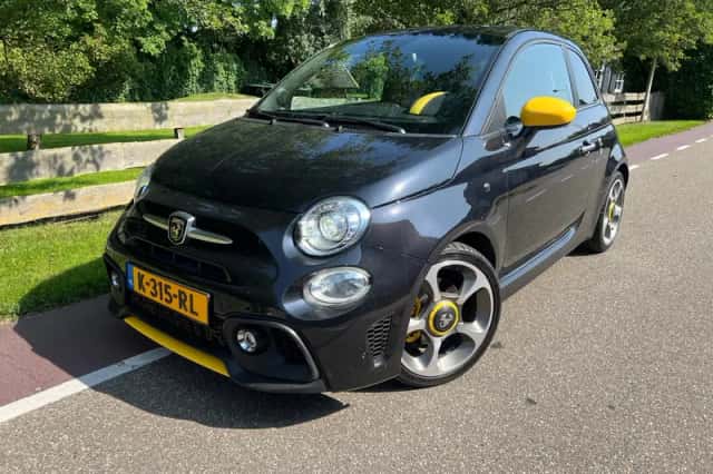 Fiat 500 (2017) thumbnail 1