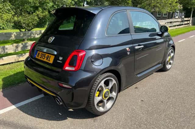 Fiat 500 (2017) thumbnail 3