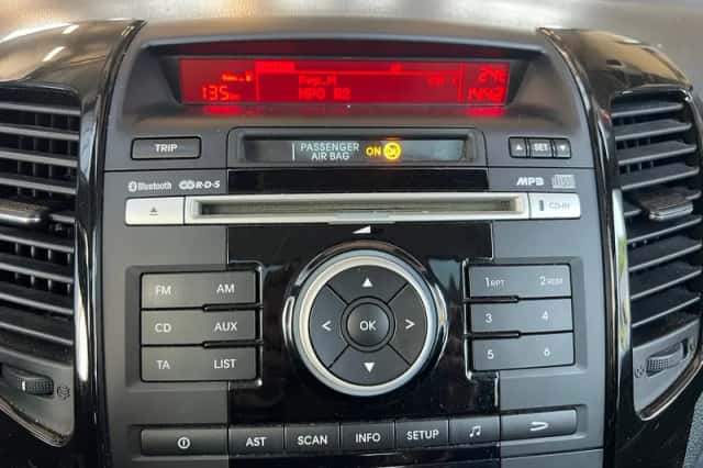 Kia Venga (2014) thumbnail 5