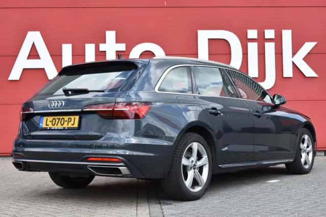 Audi A4 (2021) thumbnail 2
