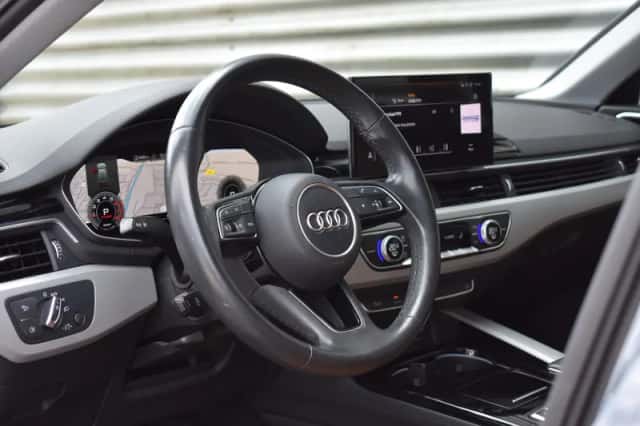 Audi A4 (2021) thumbnail 5