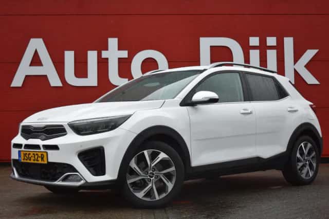 Kia Stonic (2024) thumbnail 1
