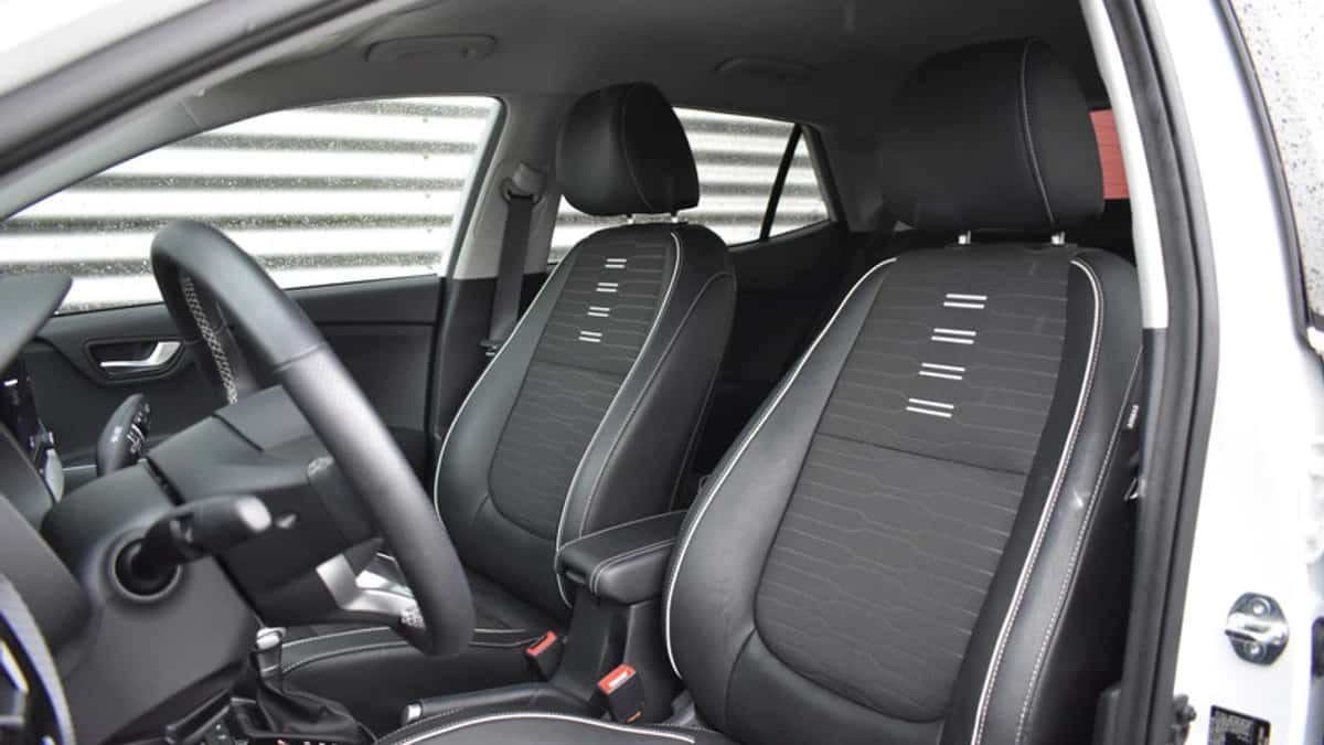 Kia Stonic (2024) — foto 1