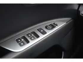 Kia Stonic (2024) thumbnail 7