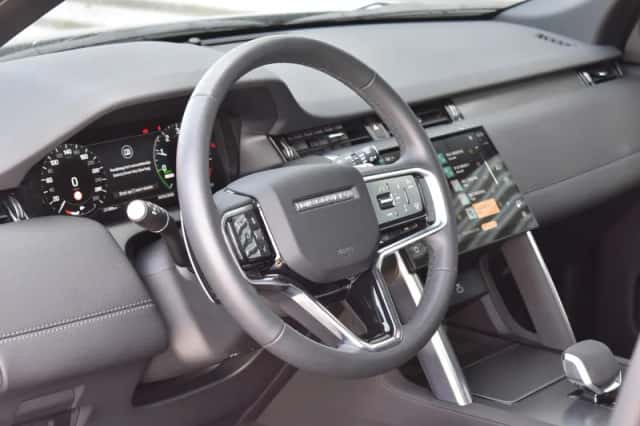 Land Rover Discovery Sport (2025) thumbnail 4