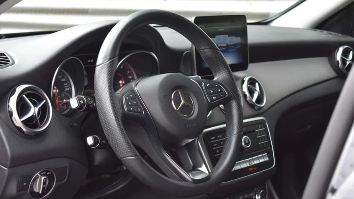 Mercedes-Benz GLA (2019) — foto 1