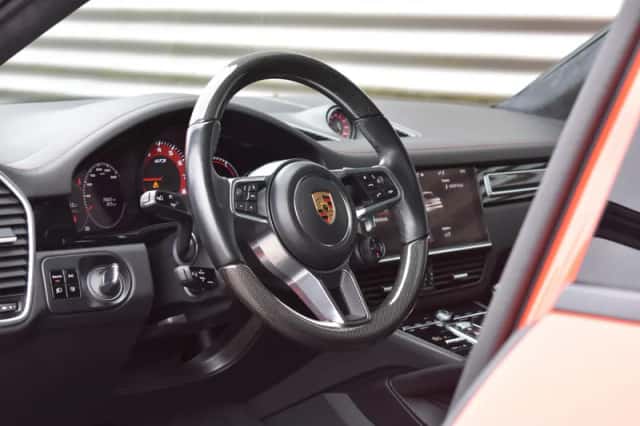 Porsche Cayenne (2020) thumbnail 5