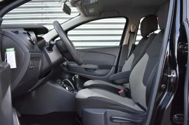 Renault Captur (2013) thumbnail 3