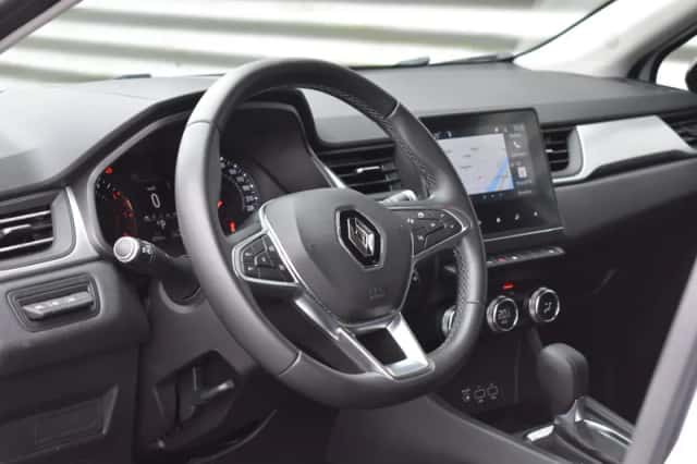Renault Captur (2013) thumbnail 4