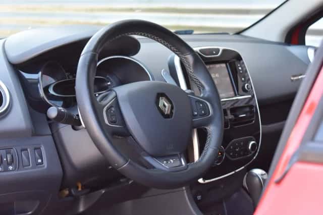 Renault Clio (2016) thumbnail 4