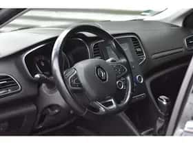 Renault Mégane (2017) thumbnail 2