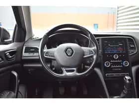Renault Mégane (2017) thumbnail 4