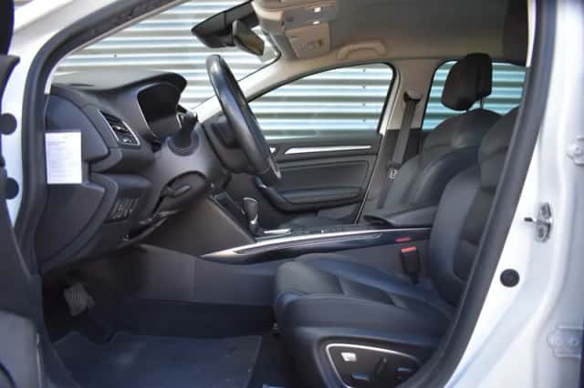 Renault Mégane (2022) thumbnail 3